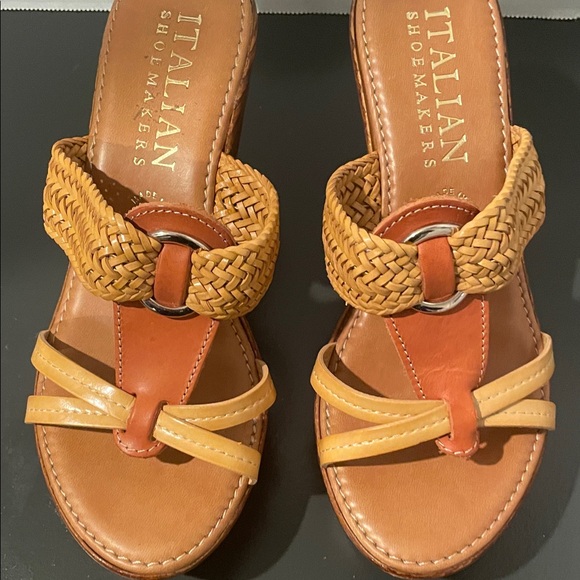 Italian Shoemakers Natural and Tan Wedge Sandals. Size 6 1/2 - Picture 8 of 9